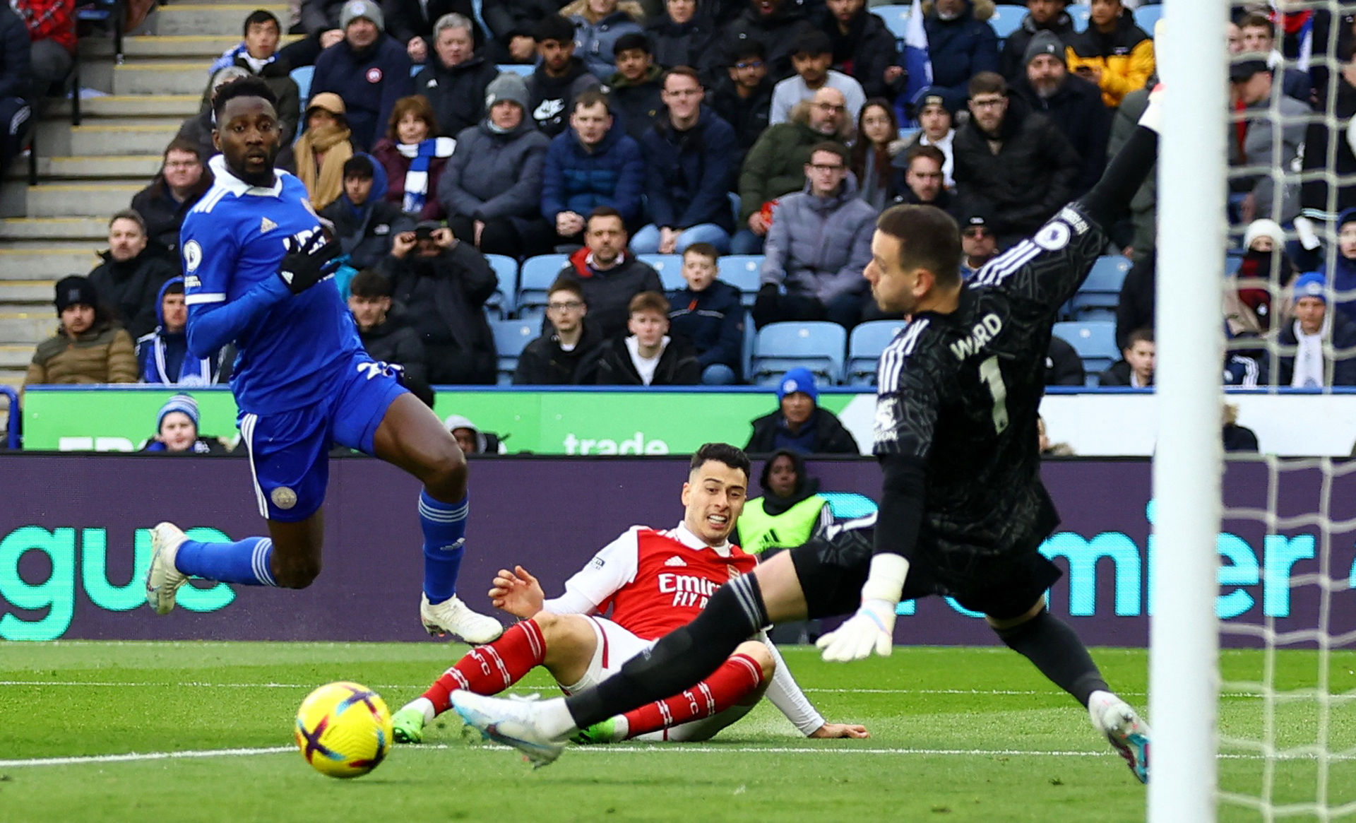 持了强硬的 持了强硬的